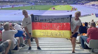 Dass Michael und Martina Zipf bei den Olympischen Spielen in Paris die Oftersheimer Weitspringerin Malaika Mihambo unterstützen, ist offensichtlich.