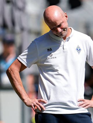 Sätze wie schallende Ohrfeigen: Waldhof-Trainer Marco Antwerpen nahm sich sein Team zur Brust.