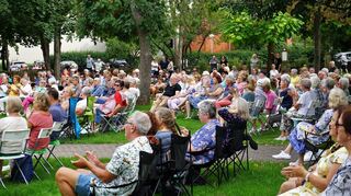 Der Andrang ist  bei den Konzerten der "Musik im Park"-Reihe immer wieder groß - wie hier bei einer vergangenen Veranstaltung.