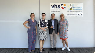Kümmern sich um die Bildungsmöglichkeiten der VHS: Kathrin Gomolla (v. l.), Susanne Deß (Abendakademie), Thomas Jakob-Lichtenberg und Katja Adrian.