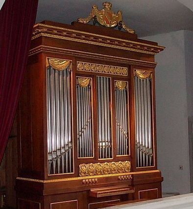 Die Ubhauser-Orgel von 1806 in der Schlosskapelle ist das älteste Instrument.