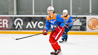 Moritz Seider bereitet sich bei den Adlern auf die NHL-Saison vor.