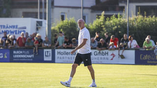 Marco Antwerpen darf trotz der Pokalniederlage Trainer beim SV Waldhof bleiben.
