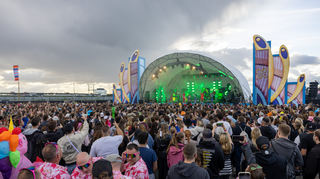 Bei der Pre-Party des Glücksgefühle Festivals wird mächtig gefeiert.