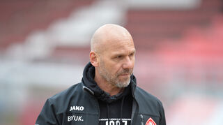 Bernhard Trares arbeitete zuletzt als Trainer bei Zweitligist Würzburger Kickers und als Assistent von Bruno Labbadia beim VfB Stuttgart.