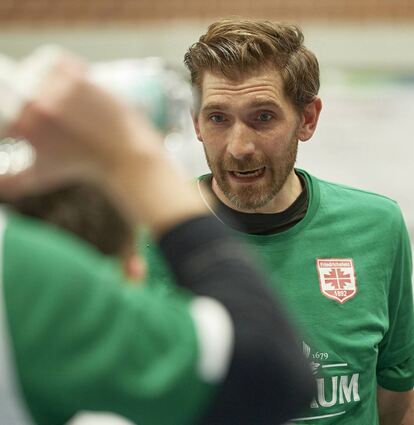 Friedrichsfelds Trainer Sven Rüffer gibt sich vor dem Saisonstart in die Oberliga Baden keinen Illusionen hin und will vor allem das Team weiterentwickeln.