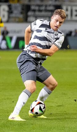 David Otto wird in der 65. Minute beim SVS eingewechselt. Er verantwortet ein Tor und ist am weiteren Treffer beteiligt.