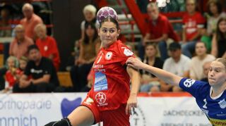 Sara Goudarzi zeigt sich gegen den SV Werder Bremen gut aufgelegt und steuert die meisten Treffer für ihr Team im Spiel bei.