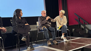Regisseurin Sina Seiler, Zeitzeuge und Protagonist Bernhard Fuchs aus Hockenheim und Doris Steinbeisser vom Central Kino in der Podiumsdiskussion nach dem Film "Sie nannten uns die Krauts"