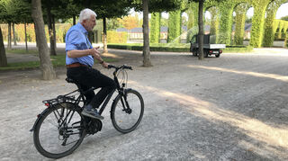 "Das ist mein Morgensport", sagt Herbert Brenner über die morgendliche Aufschließrunde, die er stets auf dem Rad abfährt.