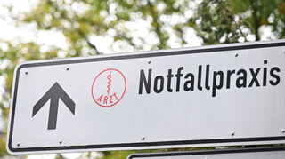 Aus dem  Schwetzinger Rathaus hagelt es Kritik an den Pläne der Kassenärztlichen Vereinigung (KVBW) in Stuttgart.