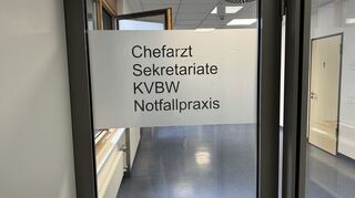 Hier im ersten Stock der GRN-Klinik ist die Notfallpraxis Schwetzingen.