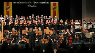Gefeiert wird in der Stadthalle das Jubiläumskonzert der MGV Liedertafel 1874 unter der Leitung von Frank Christian Aranowski.