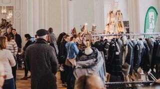 „Handmade Love“ heißt die Messe, die am Wochenende ins Schwetzinger Schloss lockt.