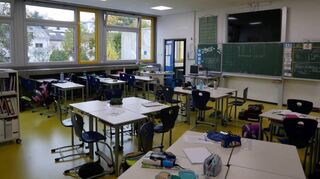 Blick in eines der Klassenzimmer, die allesamt in den vergangenen Jahren erneuert worden sind.