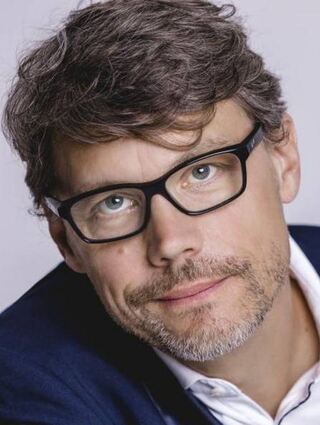 Christoph Sieber wird im September sicherlich die Festhalle füllen – anders als einst beim ersten Auftritt.