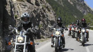Die Alpenbiker unterwegs – schöne Strecken sind die Leidenschaft der Gruppe, die jetzt in Ketsch Jubiläum gefeiert hat.