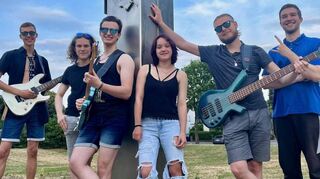 Die aktuelle Besetzung der Musikschulband Echtzeit: Marlon Bierlein (v. l.), Yannic Weinlich, David Simon, Michelle Zimmermann, Nils Anders und Kimon Dardoufas spielen im Pumpwerk eine Stunde lang.