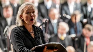 Großartige Solisten prägte die Aufführung. Hier zu sehen ist Altistin Maria Hilmes.