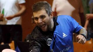 Luca Vierling gewinnt für Plankstadt in Heidelberg an der Seite von Alexander Witt-mann sowie beide Einzel und in Söllingen nochmals zwei Partien.