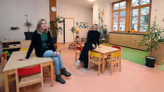 Tanja Remle (li.) und Tanja Kirstein (Anerkennung) freuen sich über die neuen Räume.