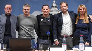 Das bisherige Waldhof-Präsidium (v.l.): Horst Seyfferle, Matthias Findeisen, Präsident Bernd Beetz, Tobias Schmidt und Birgit Loewer-Hirsch.