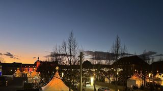 Der 13. Kurfürstliche Weihnachtsmarkt in Schwetzingen ist nun offiziell eröffnet.