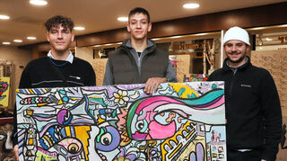 Bei der Kunstpromenade in Schwetzingen gibt es Bilder und Kunstwerke aller Art.