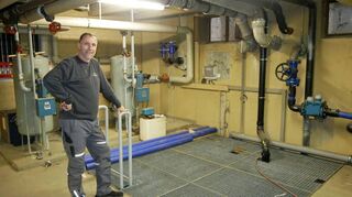 Hausmeister Harald Emmerich ist seit rund zwei Jahren für die Mehrzweckhalle zuständig, künftig außerdem für die neue Kultur- und Sporthalle. Für ihn ist der größte Unterschied die Technik im Hintergrund.