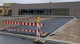 Die neue Halle gehört zum „Kultur- und Sportquartier Westend“. Dabei besteht die Befürchtung, dass Anwohner mit ihren Fahr-zeugen auf den Hallenparkplatz ausweichen.