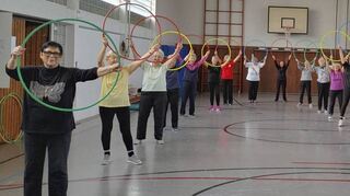 Gemeinsam aktiv: Zur Gymnastik für Frauen trifft sich diese Gruppe jeden Dienstagvormittag in der TSG-Halle.