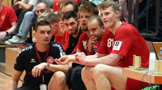 Christoph Lahme (l.) sieht vor heimischer Kulisse regelmäßig ein anderes Team als in den Hallen der Drittligagegner. Gegen die „Zweite“ der Rhein-Neckar-Löwen setzt er daher auf eine Stimmung wie in der eigenen Sportstätte.