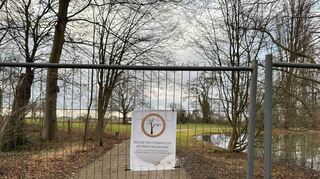 Der nordwestliche Teil des englischen Landschaftsgartens bleibt weiterhin gesperrt.