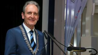 Bürgermeister Dr. Ralf Göck beim Neujahrsempfang 2024 in der Festhalle - diesmal ist der Termin ausgefallen.