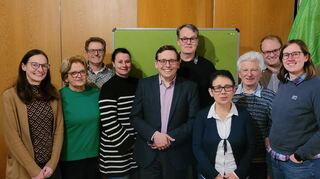 Alexander Hahn hat sich bei den Grünen vorgestellt. Auf dem Bild zu sehen sind Linda Uchlier (v.l.), Christa Balling-Gündling, Marc Böhmann, Sandra Waßner, Alexander Hahn, Hubertus Mauss, Isabel Moreira da Silva, Helmuth Lechner, André Müller und Ann-Katrin Kühne.