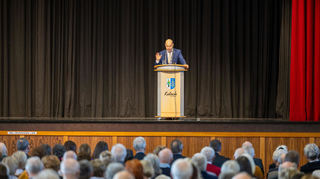 Auch beim Ketscher Neujahrsempfang thematisierte Bürgermeister Timo Wangler bereits die Finanzlage der Gemeinde.