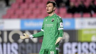 Unüberwindbar: Sandhausens Torhüter David Richter vereitelt bei seinem Debüt am Hardtwald eine Großchance nach der anderen und avanciert gegen Arminia Bielefeld zum Mann des Abends.