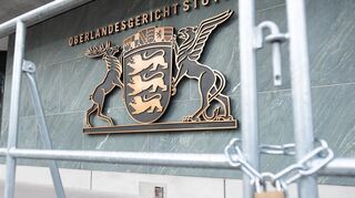 Der Prozess um das Mannheimer Messerattentat wird in Stuttgart-Stammheim am Oberlandesgericht verhandelt.