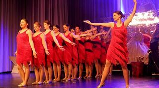 Die Luxeladys bezauberten als Showgirls.