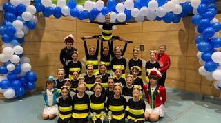 Die Frechdachse feiern den Sieg beim Gardeball in Schwetzingen