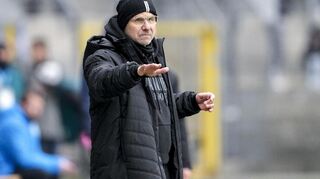 SV Waldhof-Trainer Bernhard Trares hofft auf Punkte der Mannheimer in Osnabrück.