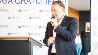 Rainer Weiglein, Kreisvorsitzender des Dehoga, begrüßt die Gäste.