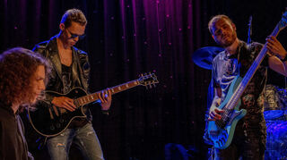 "Echtzeit" beim "Bands on Fire"-Festival 2023 im Pumpwerk: Yannic Weinlich (v. l.), Marlon Bierlein und Nils Anders.