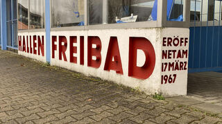 Seit 1967 ist das Frei- und Hallenbad eines der liebsten "Kinder" der Ketscher.