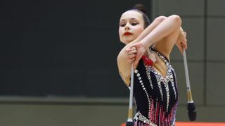Anna Erdlei vom TB Germania Neulußheim sichert sich den badischen Landesmeistertitel der Rhythmischen Sportgymnastik in der Altersklasse 13 Level A.