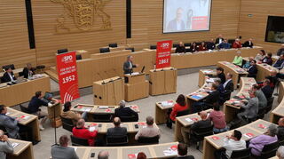 SPD-Fraktionschef Andreas Stoch bei seiner Rede zum Erhalt der Notfallpraxen in Baden-Württemberg im Landtag.