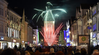 In der Vorweihnachtszeit begeisterte immer das an den großen Stadtbrand von 1689 erinnernde Feuerwerk „Altpörtel in Flammen" mit seinen vielen Lichteffekten. Das wird es wohl nie mehr geben.