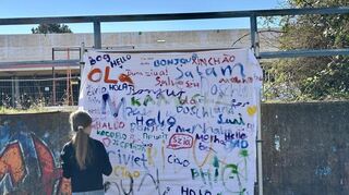 An dieser Station konnten die Teilnehmer das Wort "Hallo" in verschiedenen Sprachen schreiben.