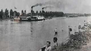 Lange Zeit wurde nicht auf dem linksrheinischen Gemeinarungsteil von Brühl gebadet, auch der Bereich, an dem heute die Feuerwehr ihr Übingsgelände hat, war ein bleinbtes Freizeitareal.