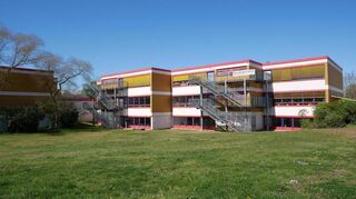 Im kommenden Schuljahr wird es bei der Kernzeitbetreuung an der Neurottschule eng: Wegen geburtenstarker Jahrgänge gibt es zu wenig Plätze. Für die betroffenen Familien ergeben sich daraus große Probleme.
